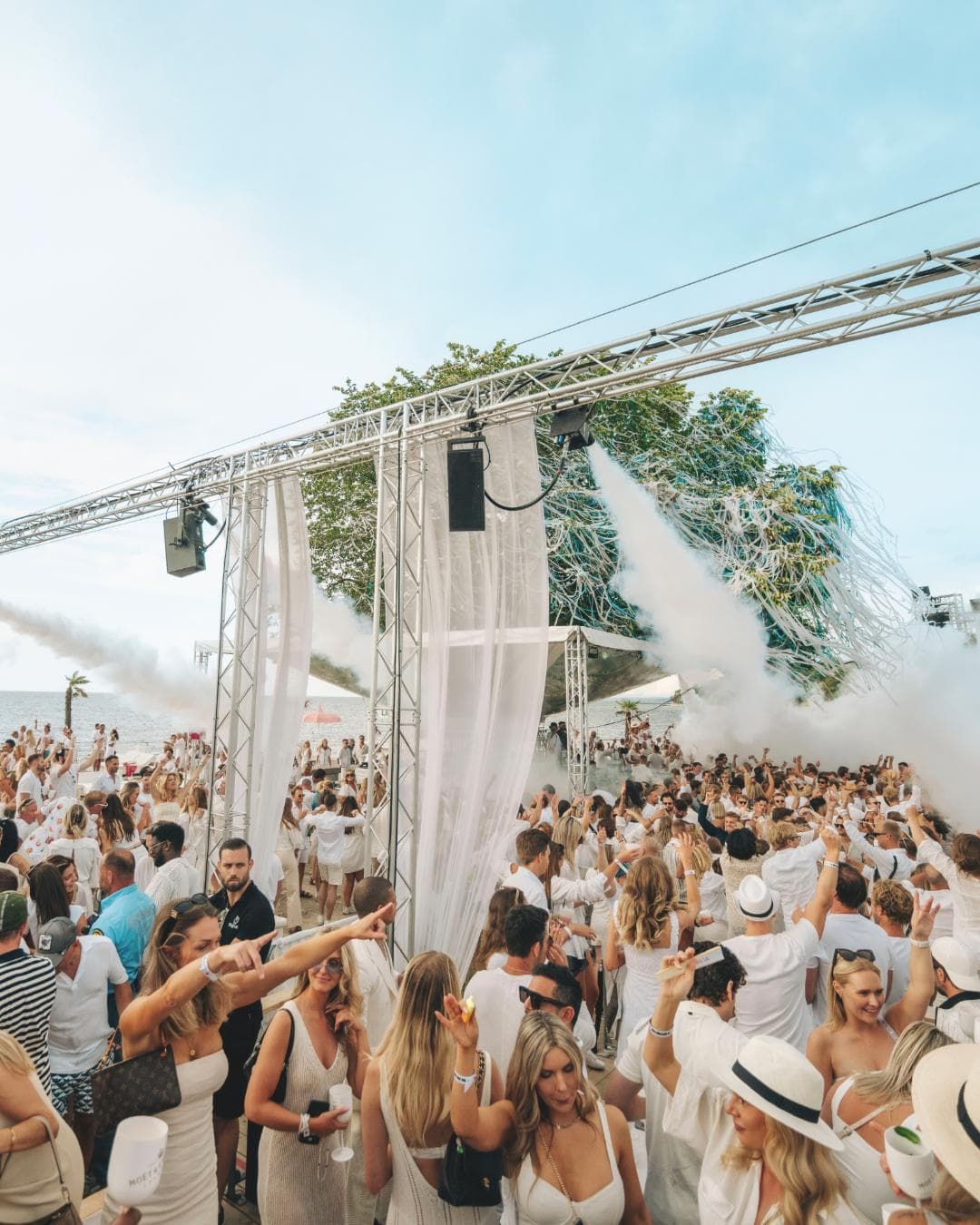White Lotus Affair 26 JULY